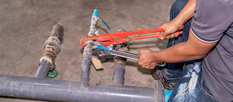 Fix Water Pipe Noises in Dubai, United Arab Emirates