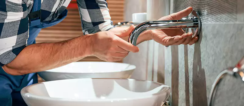Professional Plumber for Plumbing Inspection and Maintenance Services in Dubai, UAE